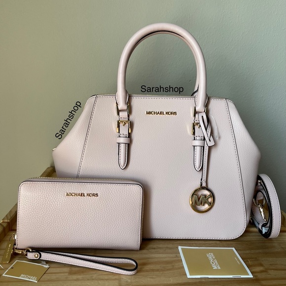 🌼Michael Kors Set - Picture 1 of 16